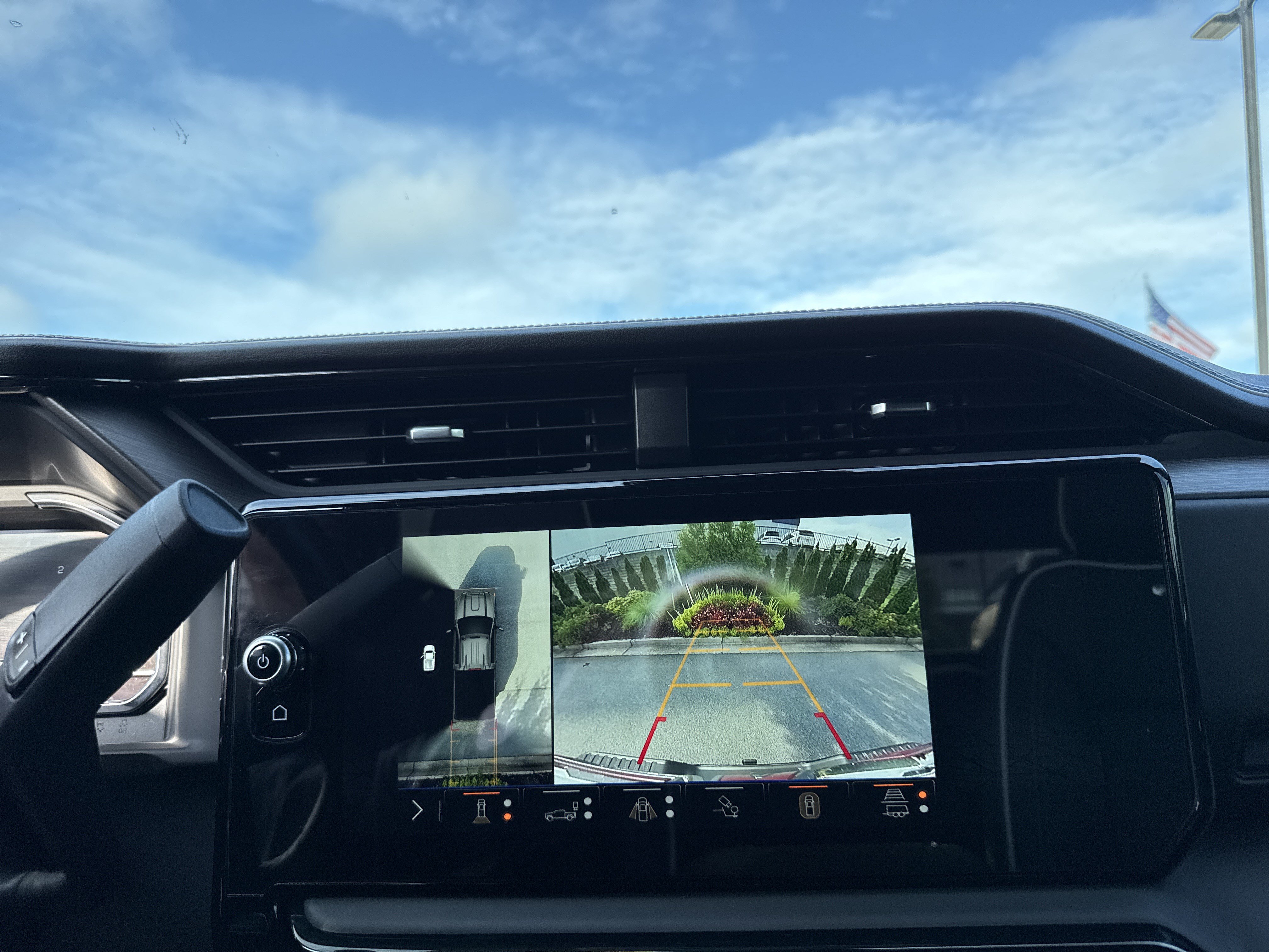 Used 2025 GMC Sierra 2500 AT4X AWD/4WD image 27