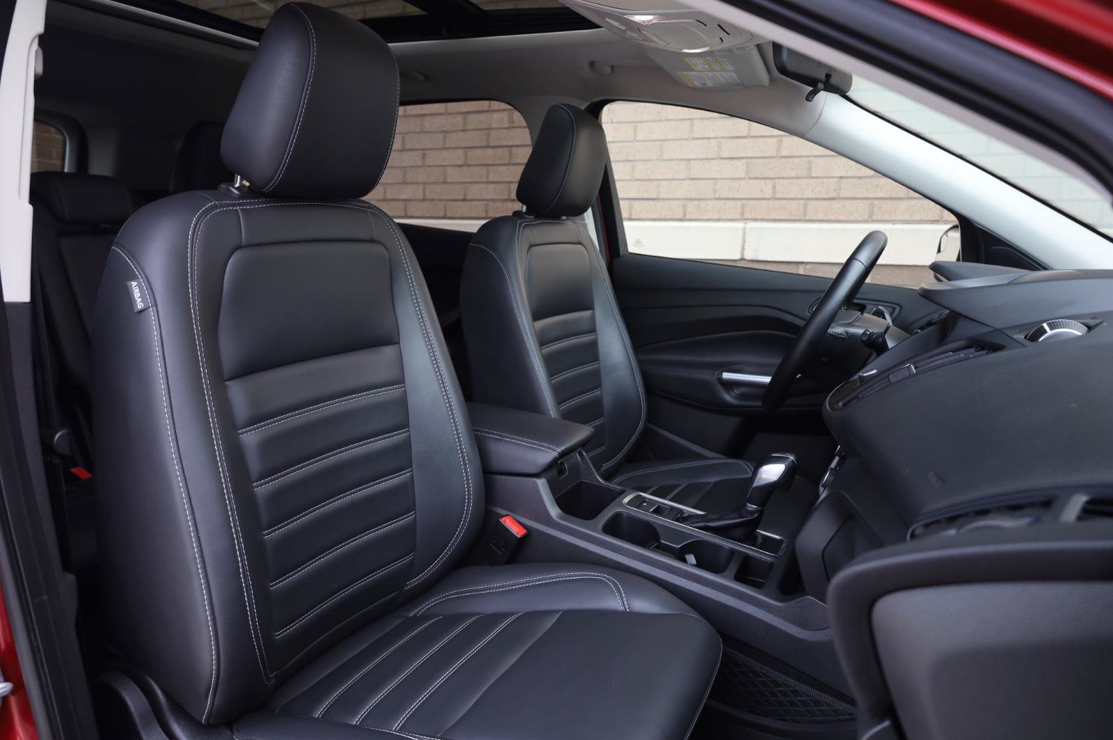 Used 2019 Ford Escape SEL AWD/4WD image 30