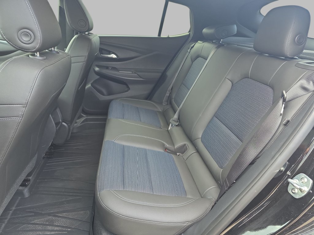 Used 2025 Buick Envista Sport Touring w/ Convenience I Package FWD image 14