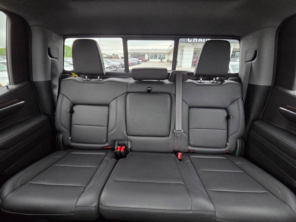 Used 2024 Chevrolet Silverado 1500 LT Trail Boss w/ Convenience Package II image 29