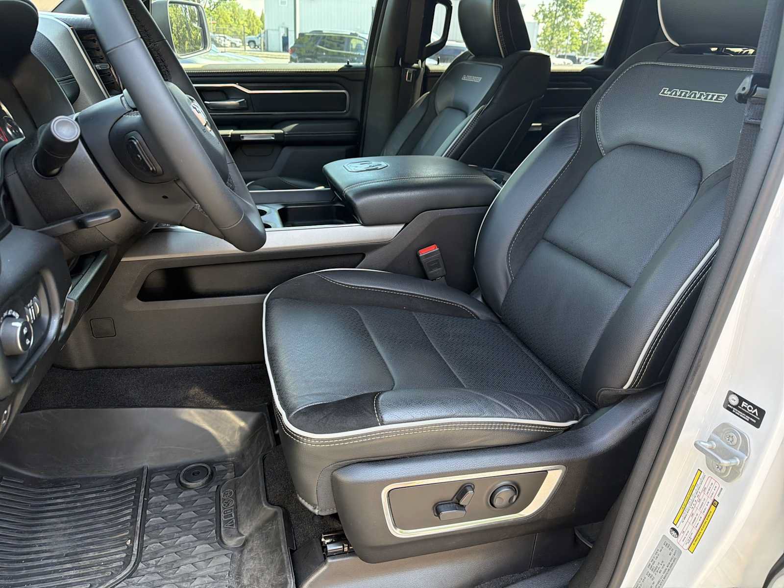 Used 2025 RAM 1500 Laramie RWD image 21