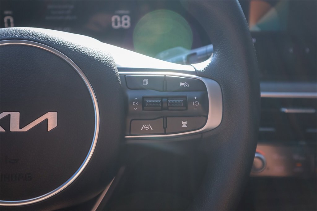 Used 2025 Kia K5 LXS image 13