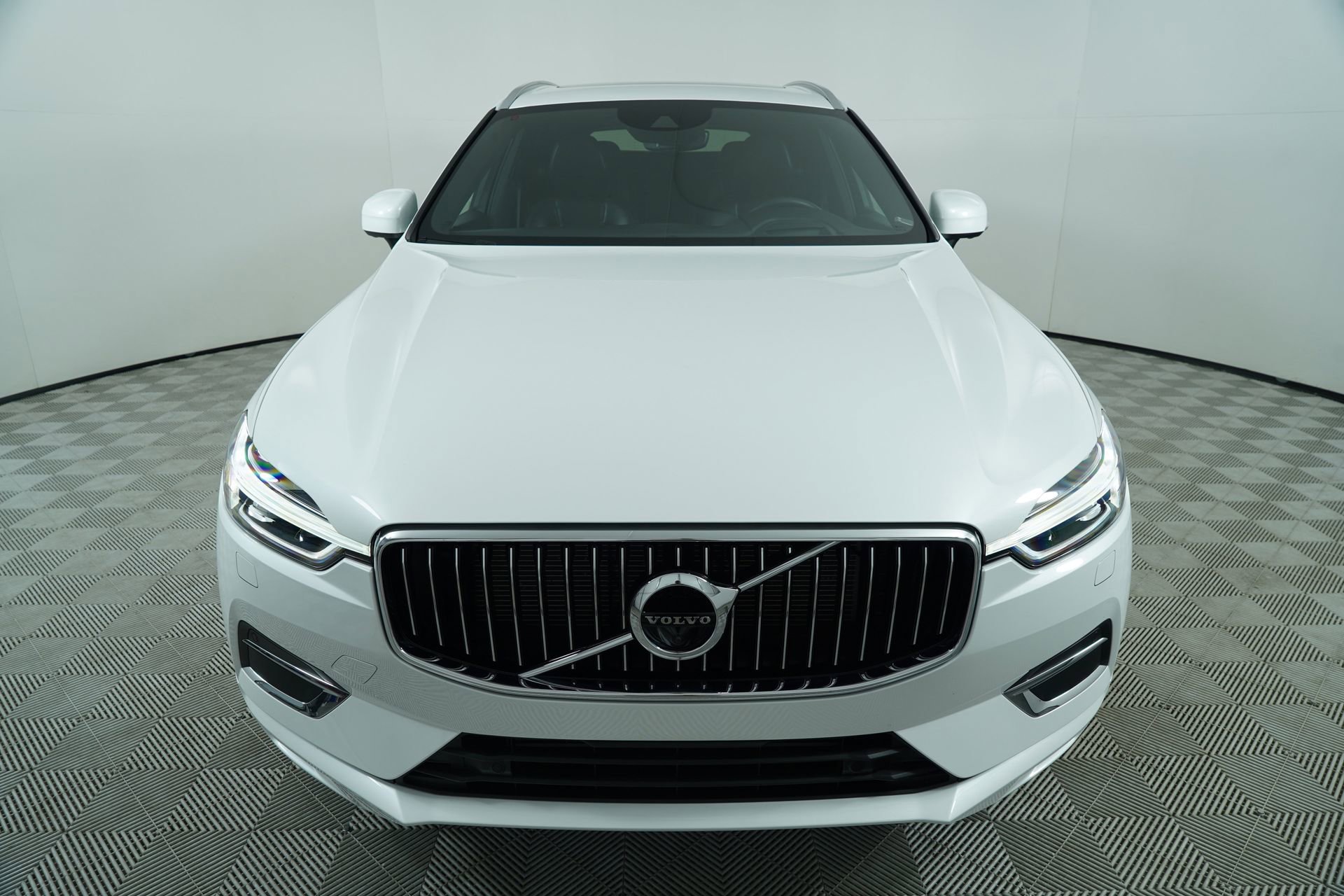 Used 2020 Volvo XC60 T6 Inscription w/ Protection Package Premier image 3