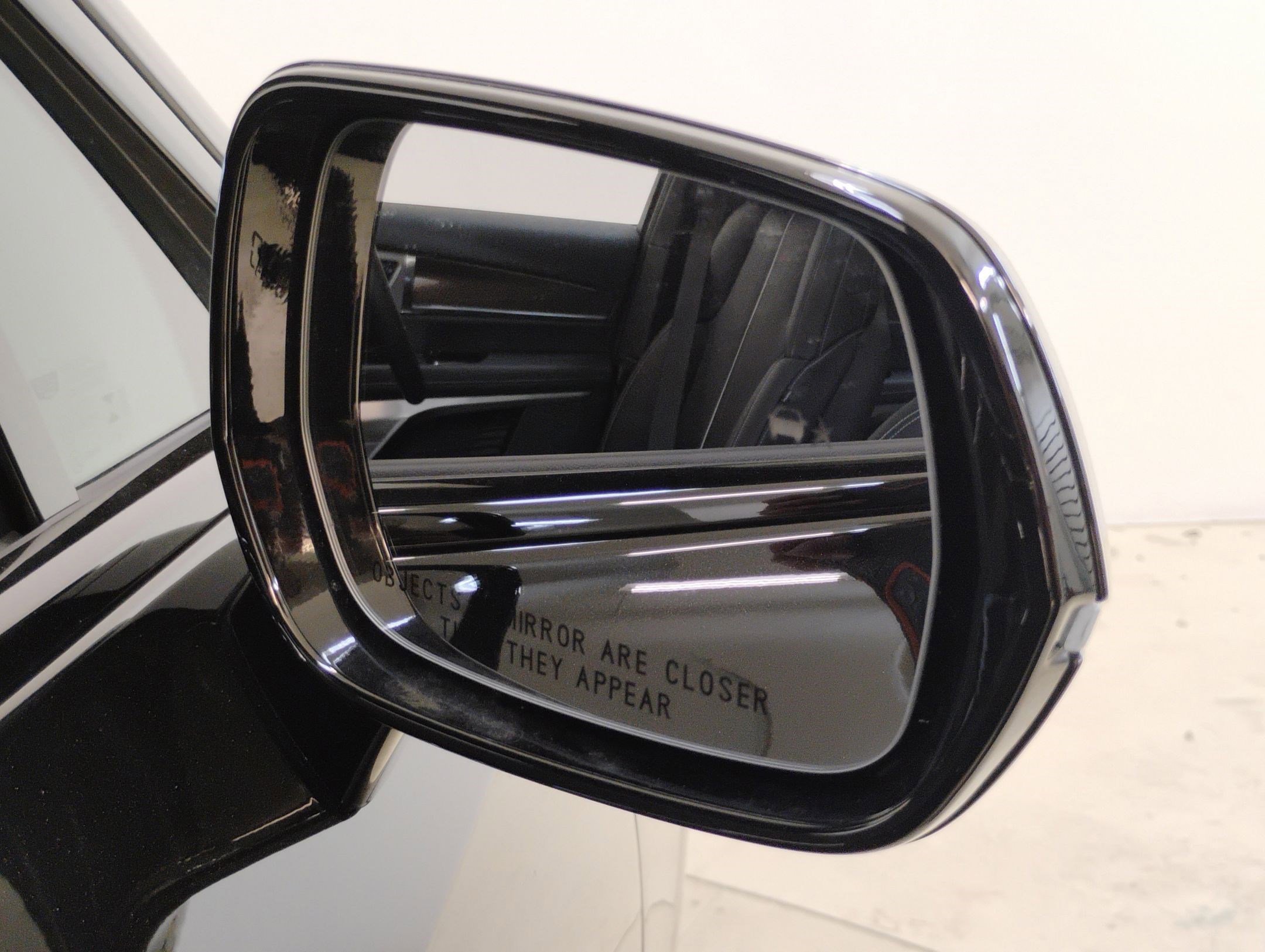 New 2026 Cadillac Vistiq Sport w/ LPO, Floor Liner Package image 24