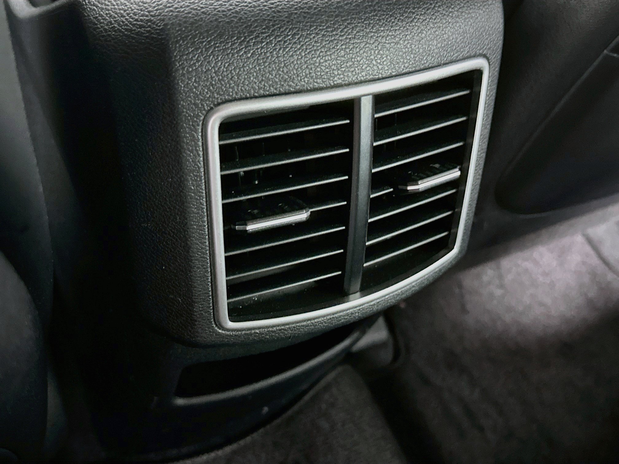 Used 2023 Kia Sportage EX FWD image 27