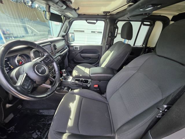 Used 2021 Jeep Gladiator Sport image 12