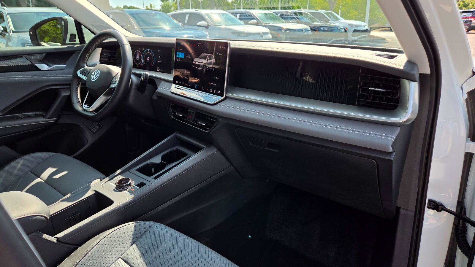 Certified 2026 Volkswagen Tiguan SE AWD/4WD image 44