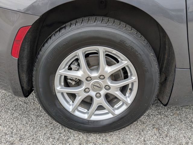 Used 2023 Chrysler Pacifica Touring-L FWD image 12
