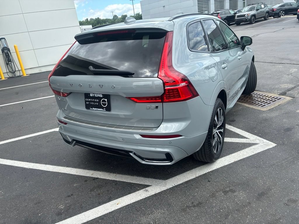 Used 2025 Volvo XC60 B5 Core w/ Protection Package Premier AWD/4WD image 4