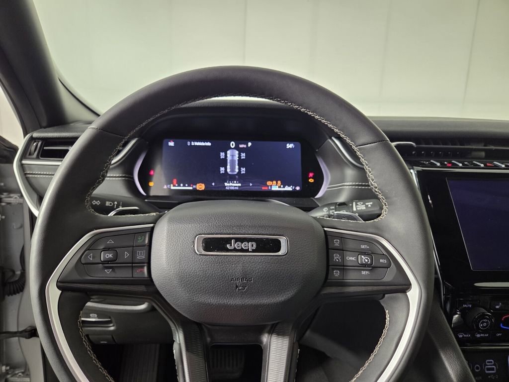 Certified 2024 Jeep Grand Cherokee Altitude image 15