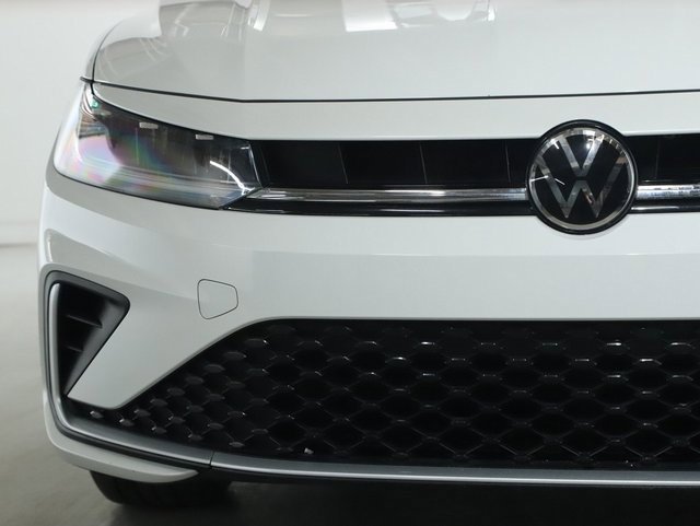 Certified 2025 Volkswagen Jetta S image 6