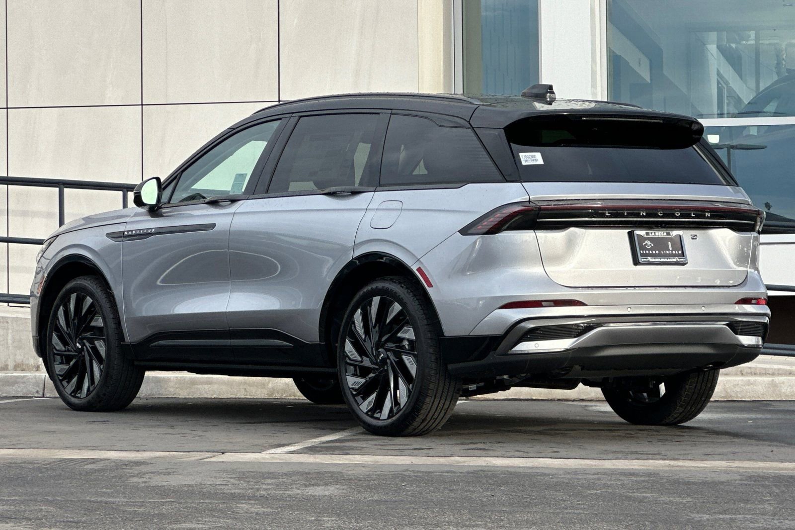 New 2026 Lincoln Nautilus Reserve w/ Jet Appearance Package image 5