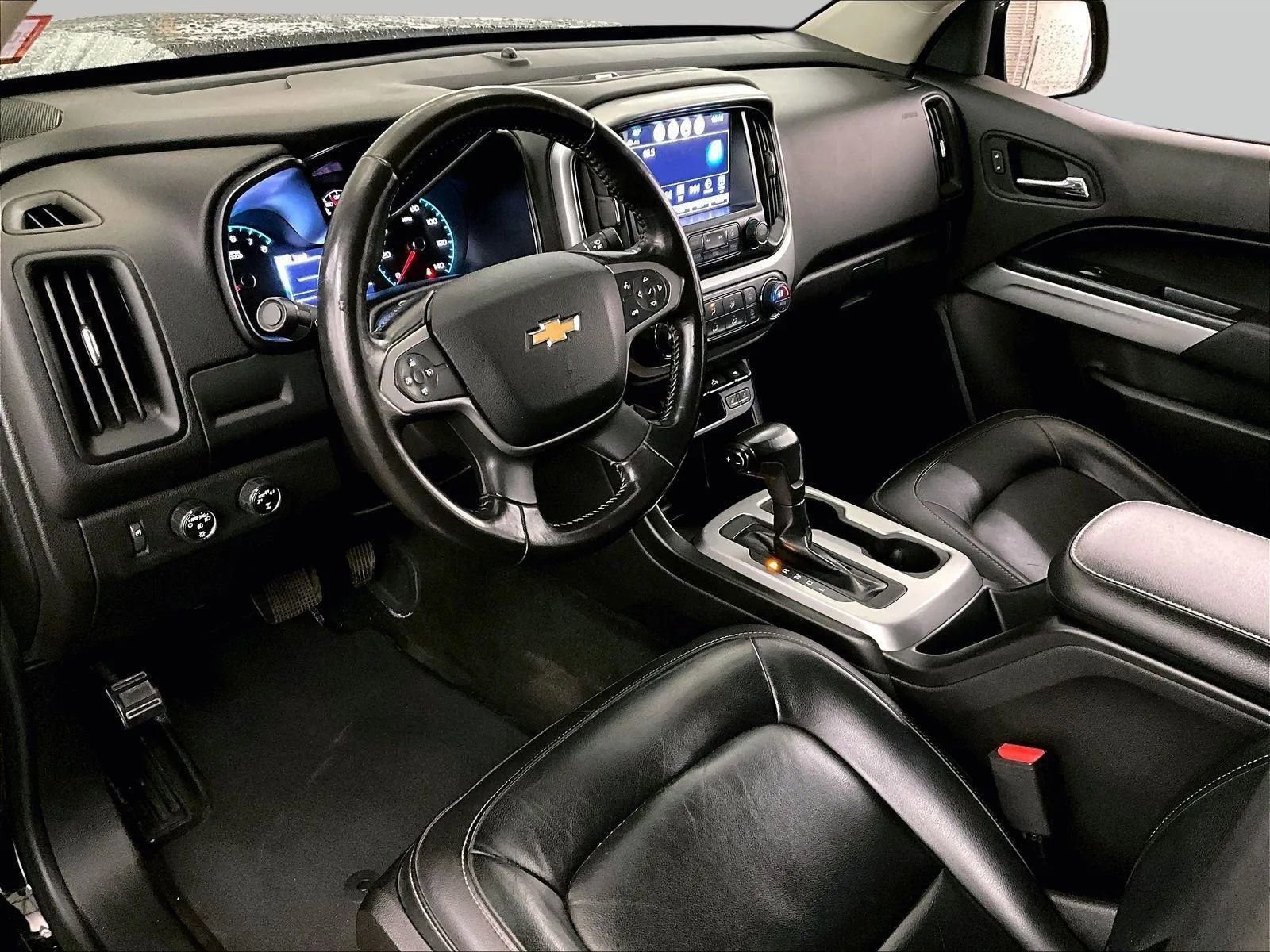 Used 2017 Chevrolet Colorado LT w/ Midnight Edition image 12