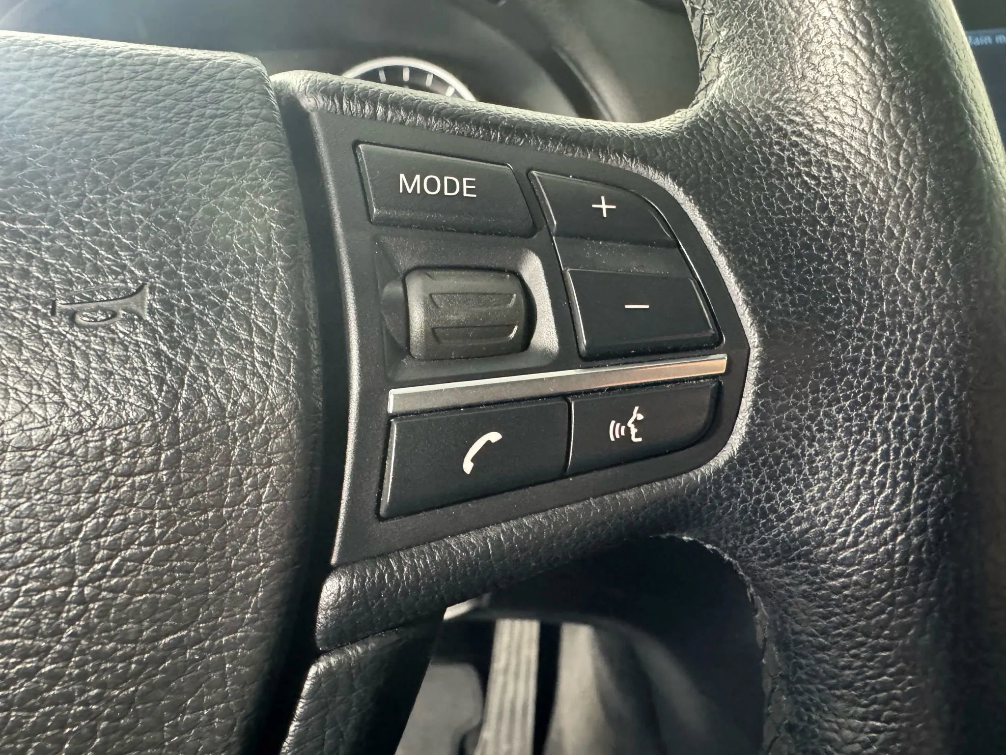 Used 2011 BMW 750Li xDrive image 16