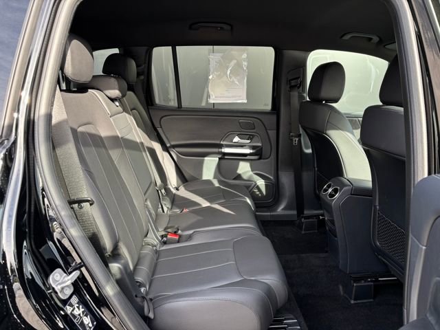 Used 2025 Mercedes-Benz GLB 250 4MATIC image 45