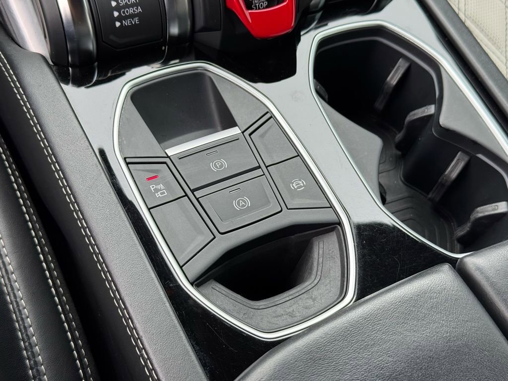 Used 2019 Lamborghini Urus image 33