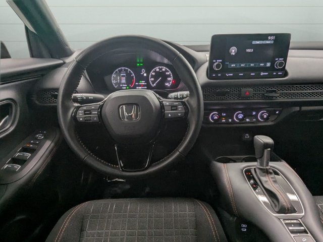 Certified 2025 Honda HR-V Sport image 15