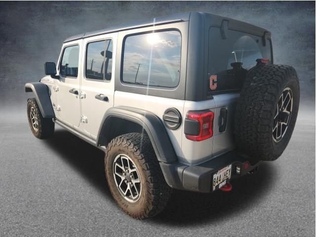 Used 2024 Jeep Wrangler Unlimited Rubicon w/ Convenience Group AWD/4WD image 7