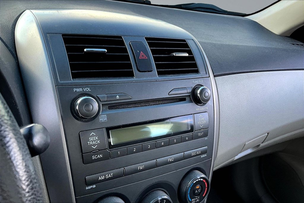 Used 2011 Toyota Corolla LE FWD image 14