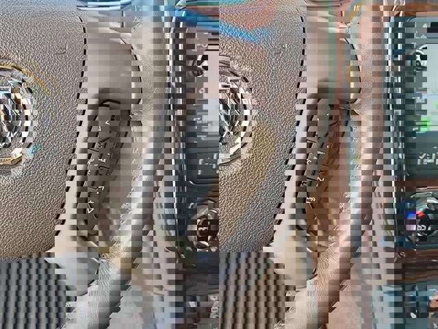 Used 2014 Buick Enclave Premium image 16