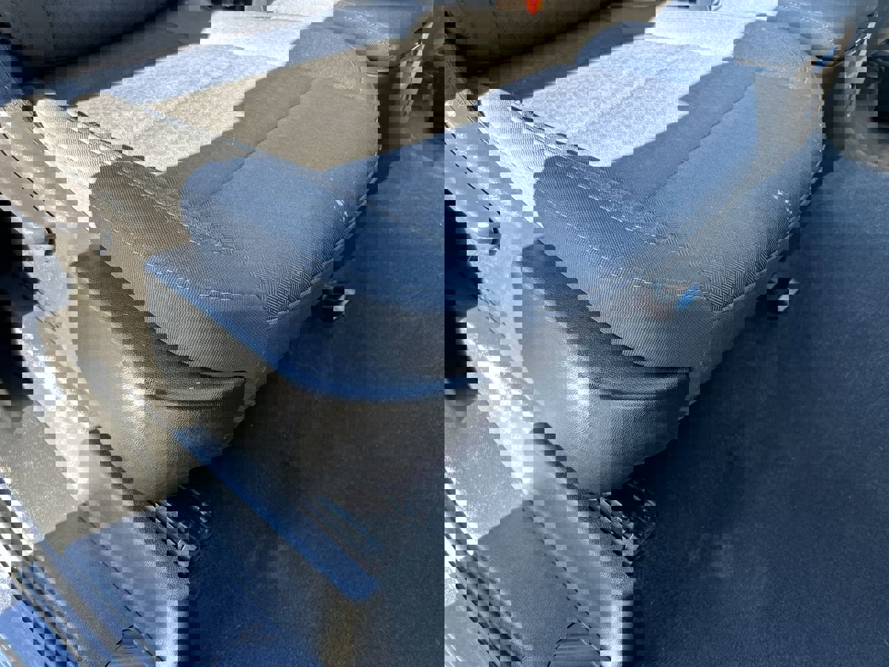 Used 2023 Chevrolet Silverado 1500 Custom image 16