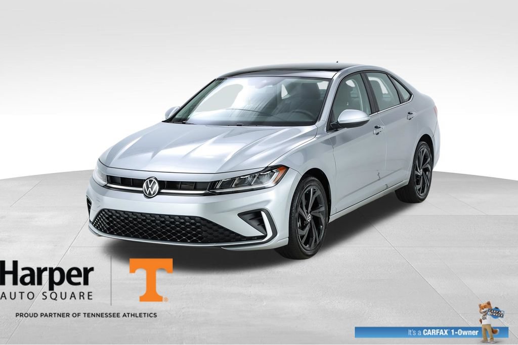 Used 2025 Volkswagen Jetta SE w/ Sunroof Package FWD image 1