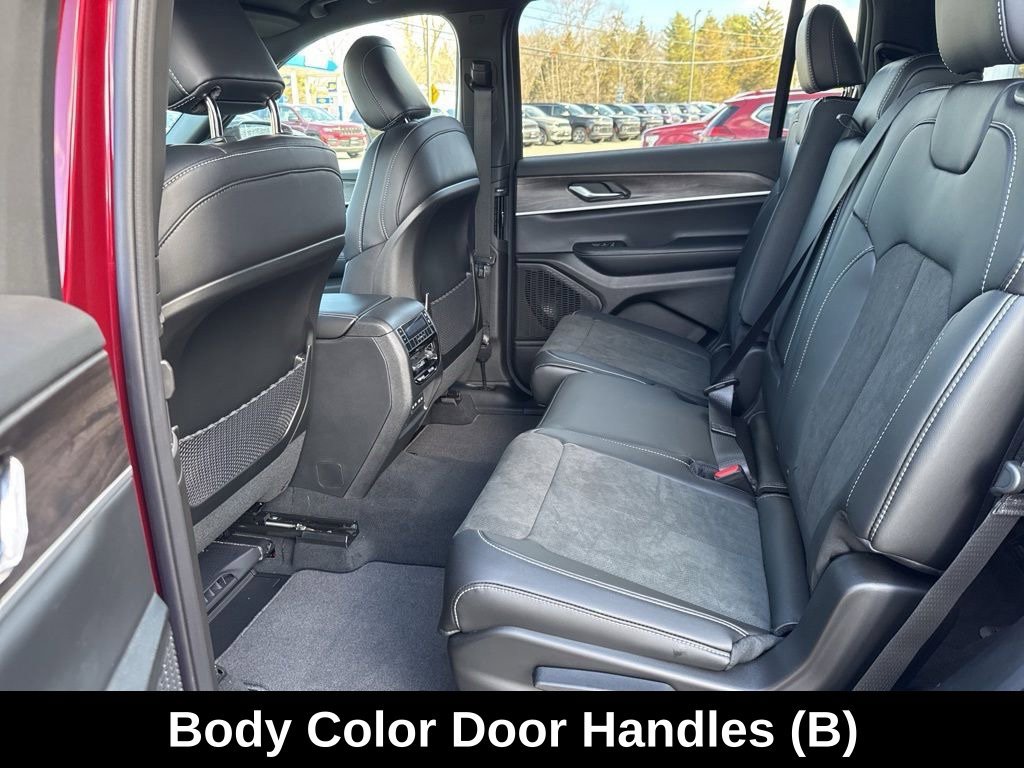 New 2026 Jeep Grand Cherokee L 4WD image 32