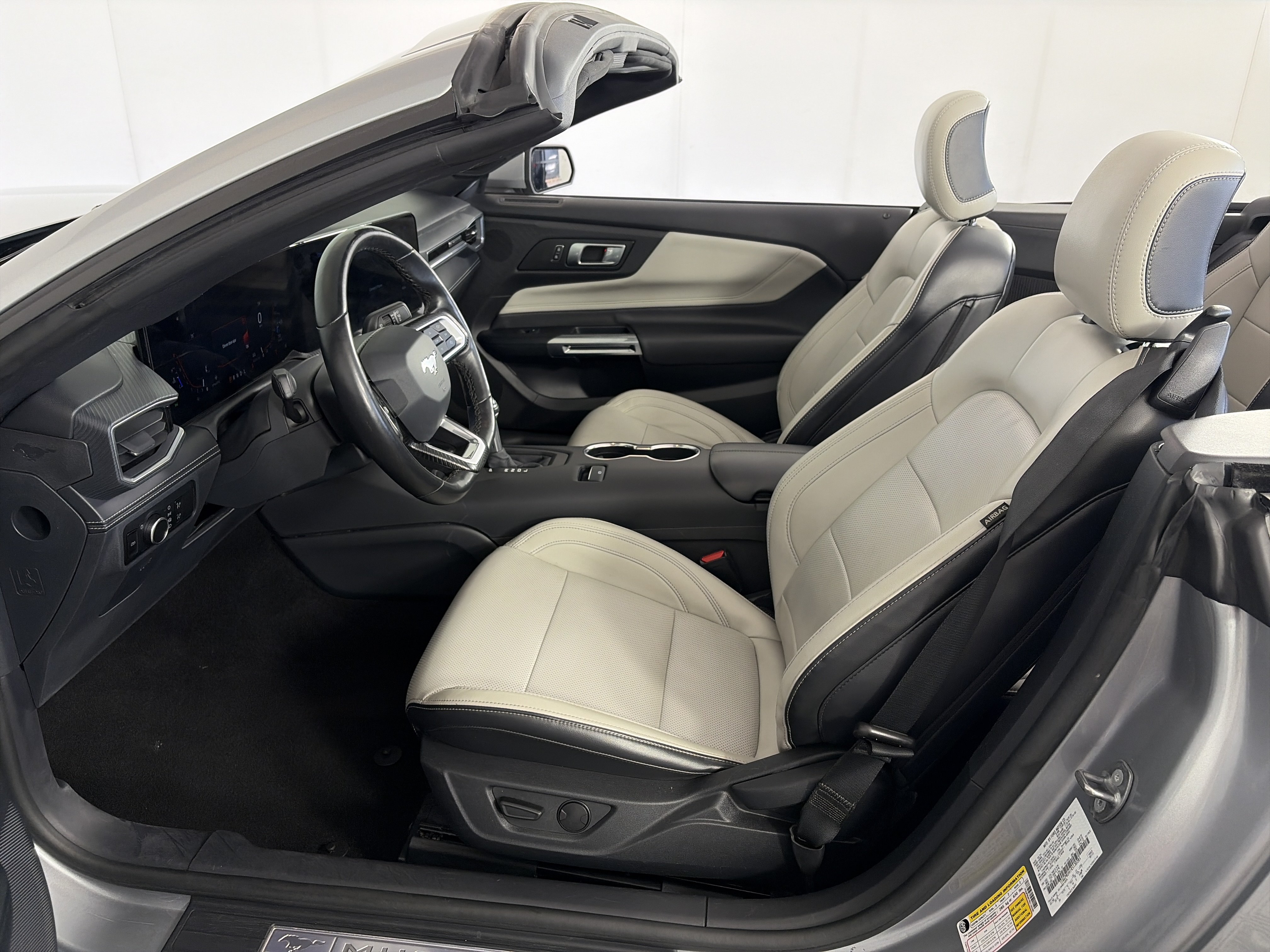 Used 2024 Ford Mustang Premium RWD image 6