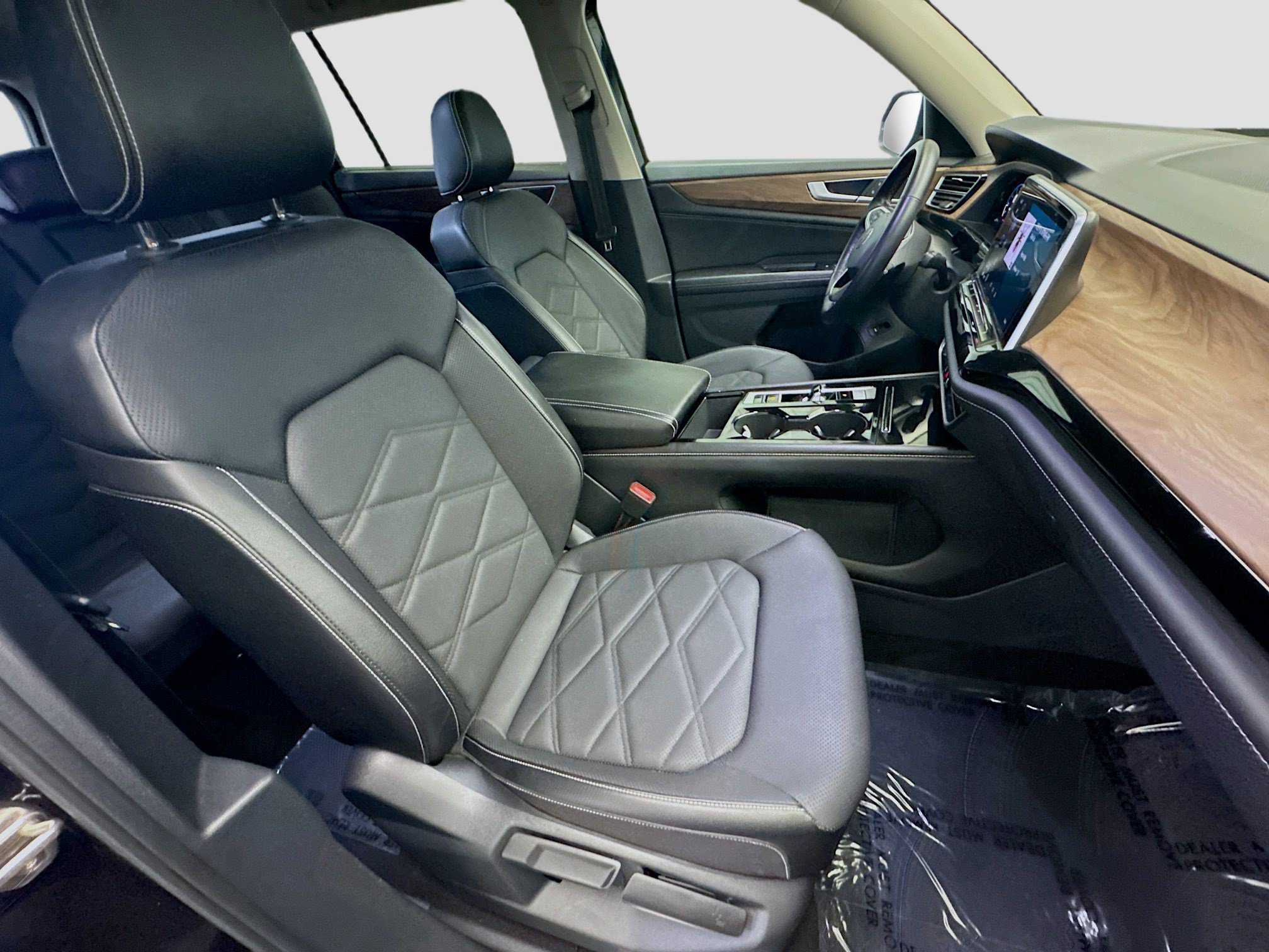 Used 2024 Volkswagen Atlas SE FWD image 16
