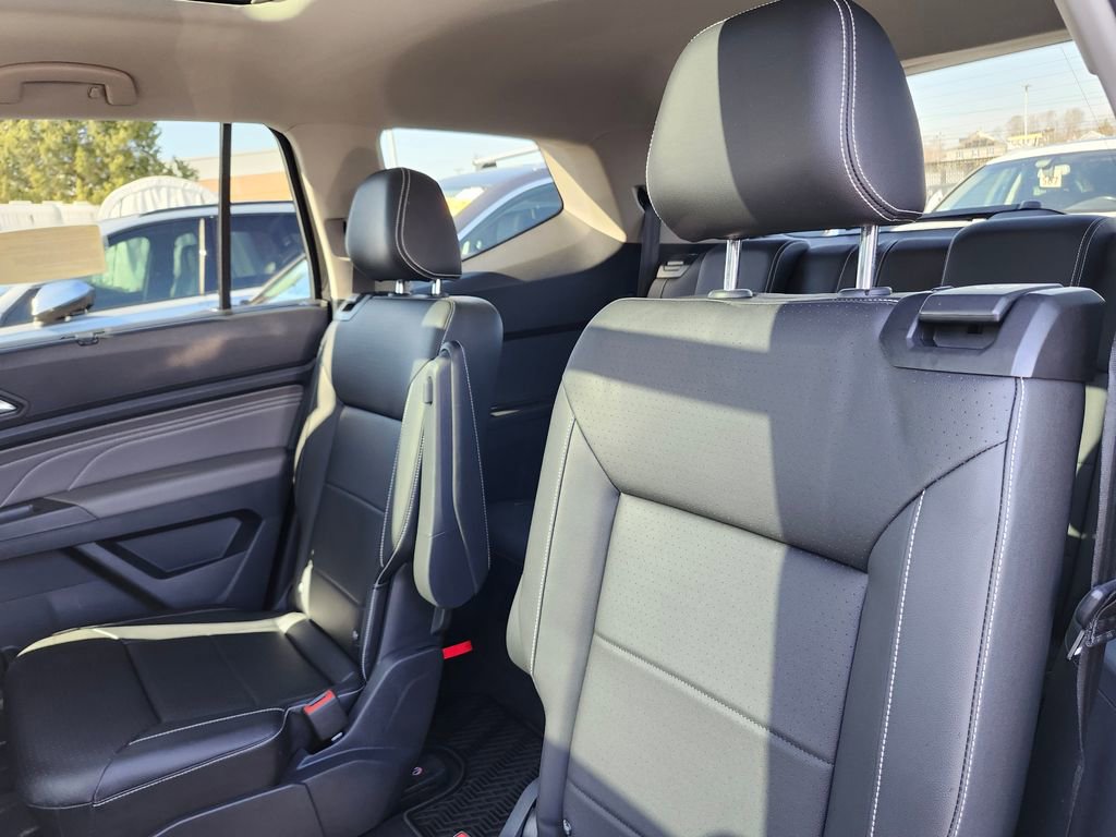 Certified 2023 Volkswagen Atlas SE w/ Panoramic Sunroof Package image 14