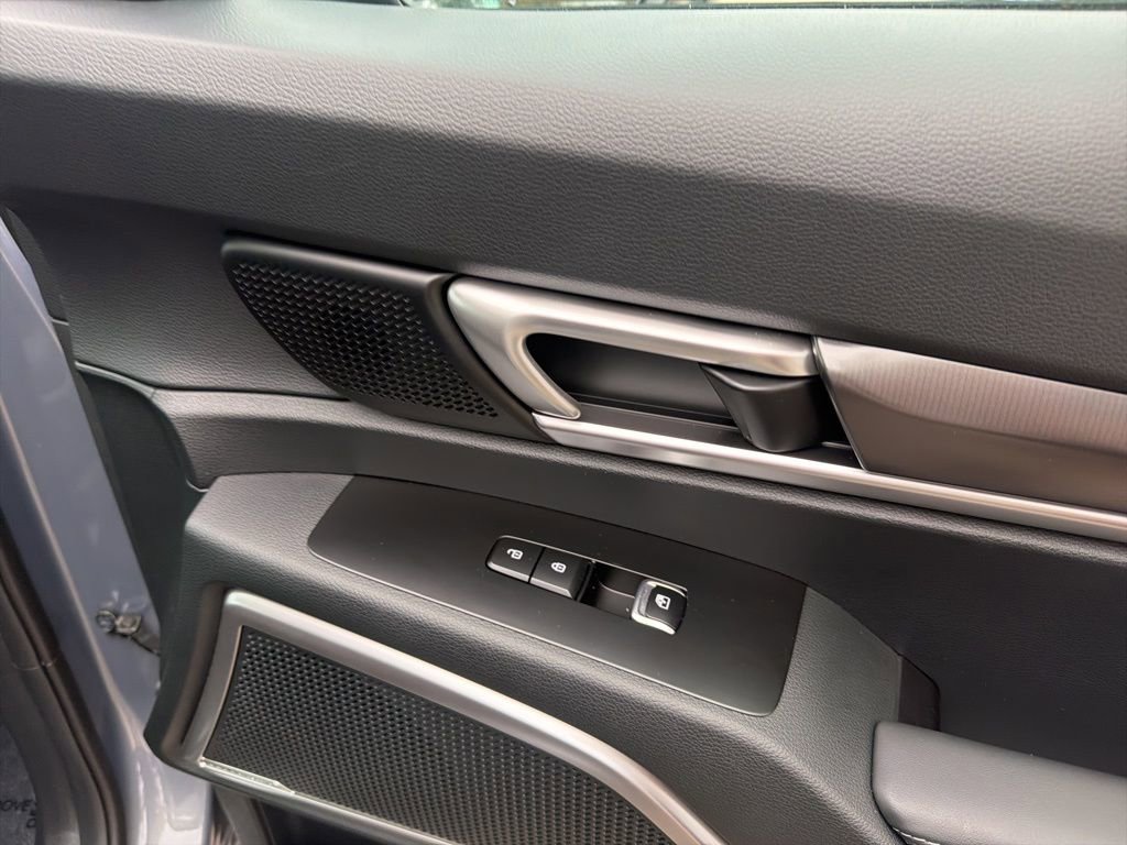Certified 2025 Kia Telluride S image 33