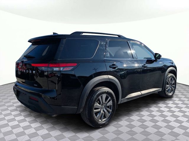 Used 2025 Nissan Pathfinder SV image 3