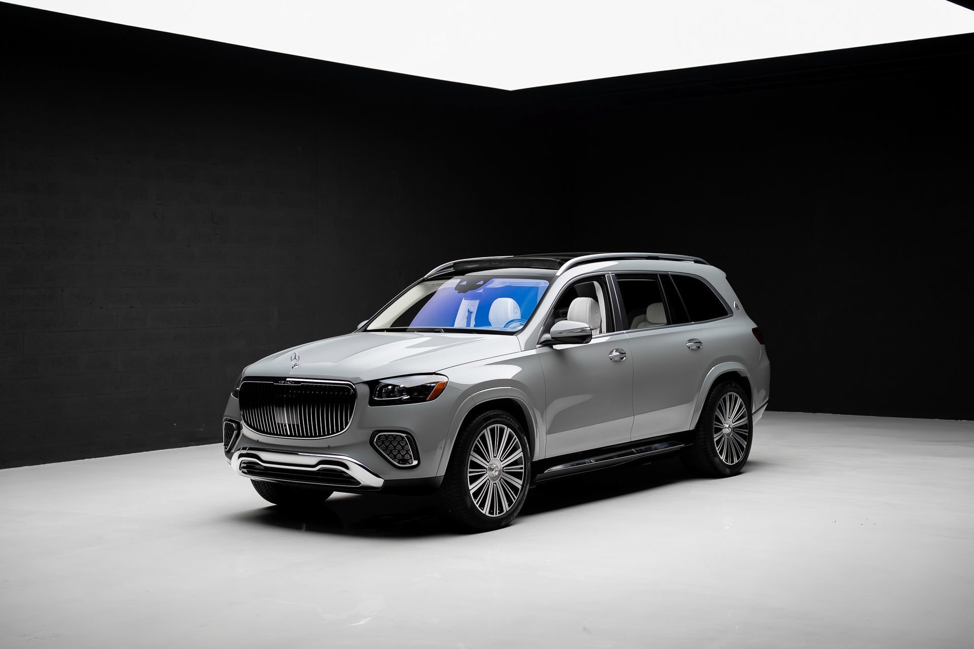 Used 2025 Mercedes-Benz Maybach GLS 600 4MATIC image 4