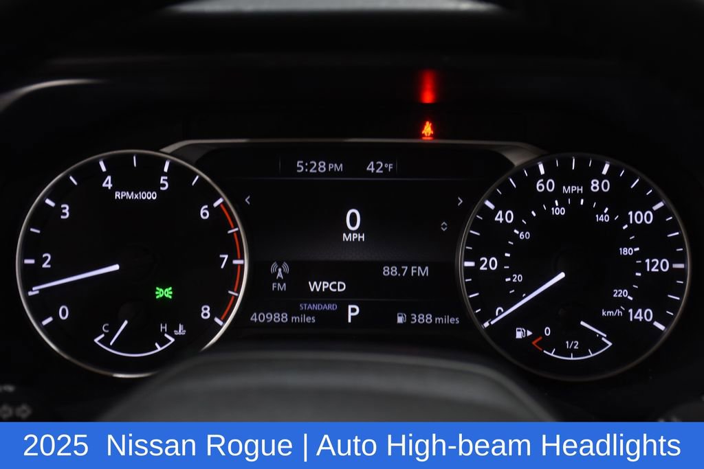 Used 2025 Nissan Rogue SV image 13