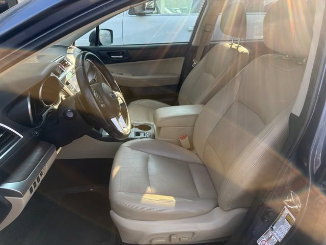 Used 2017 Subaru Outback 2.5i Limited AWD/4WD image 2