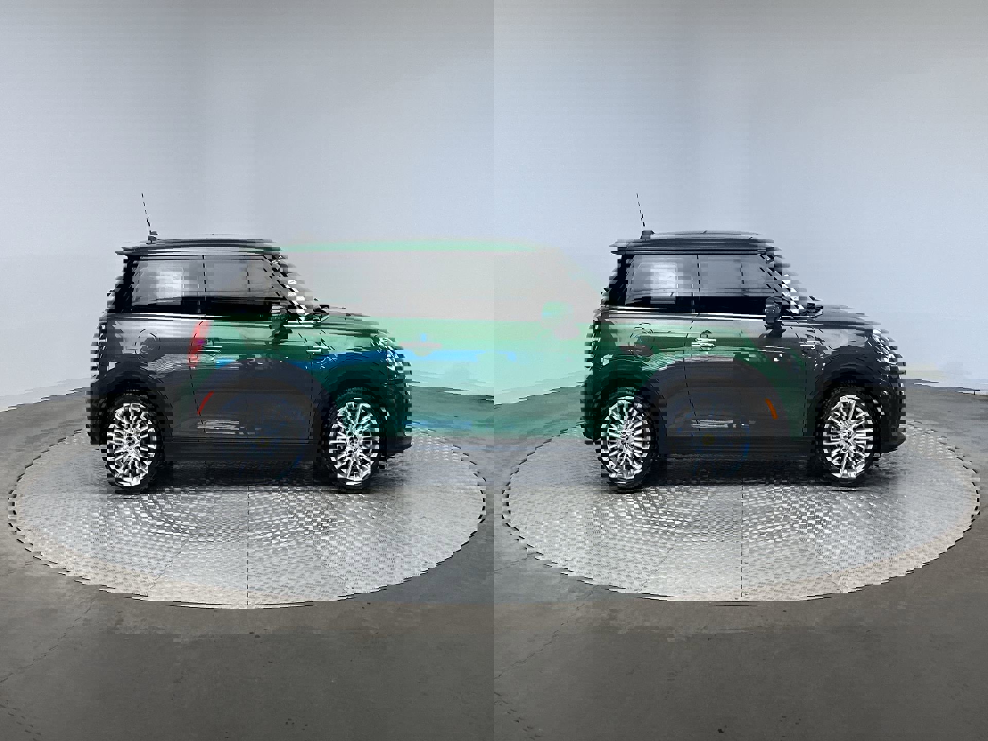 Certified 2024 MINI Cooper SE image 10