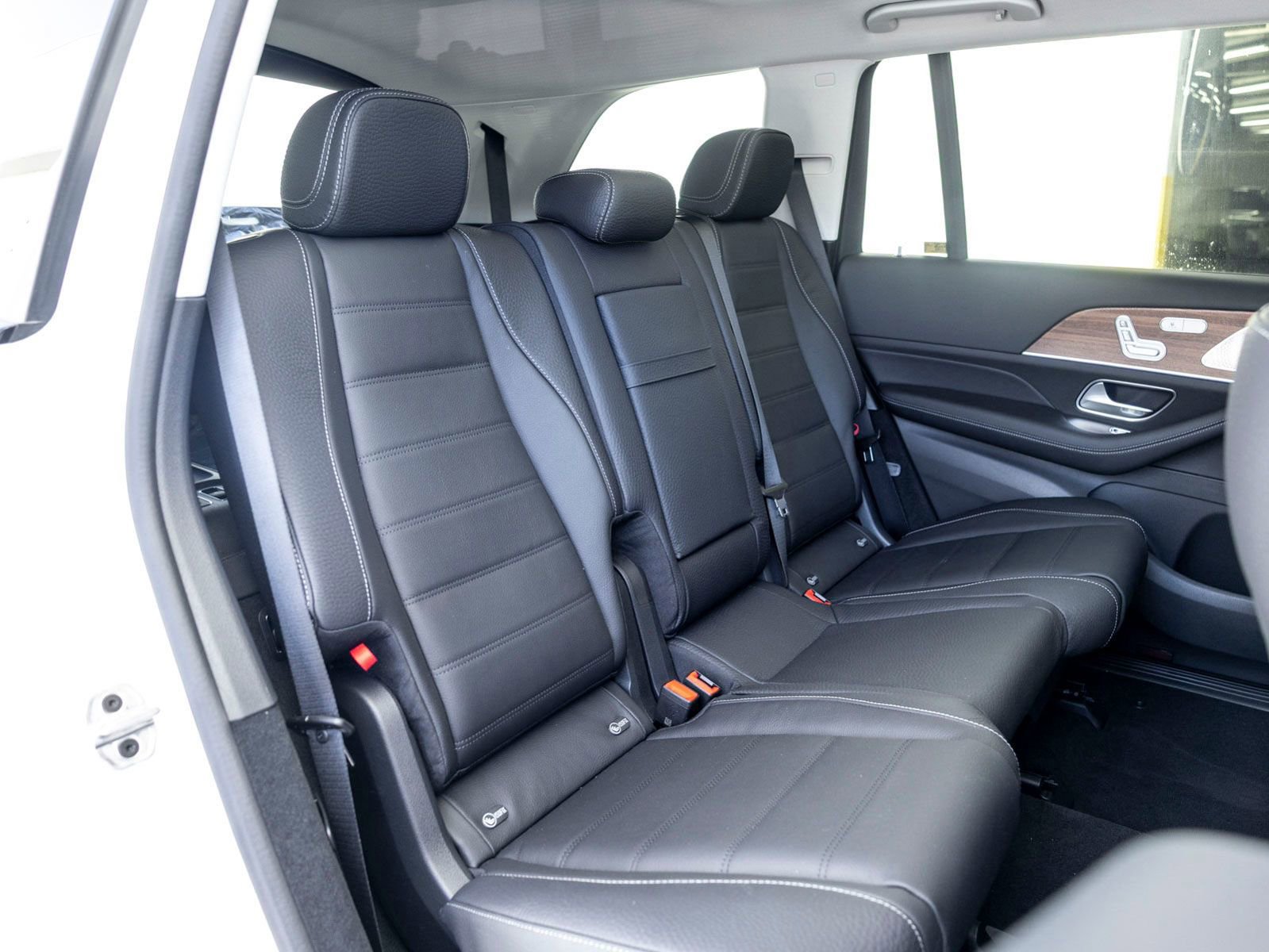 New 2026 Mercedes-Benz GLS 450 4MATIC image 24