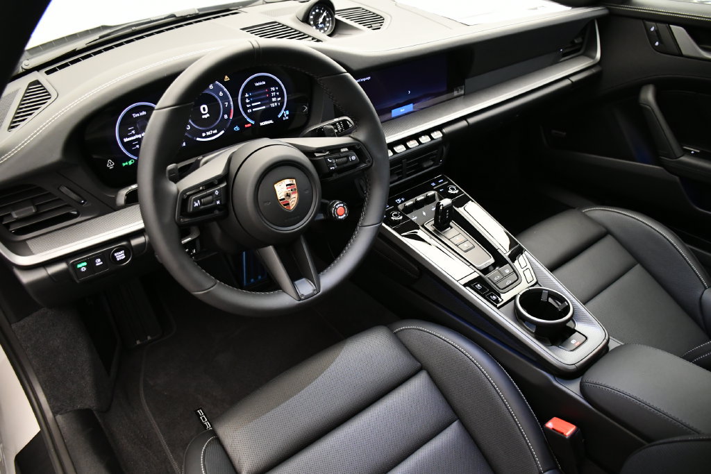 Certified 2026 Porsche 911 Carrera RWD image 4