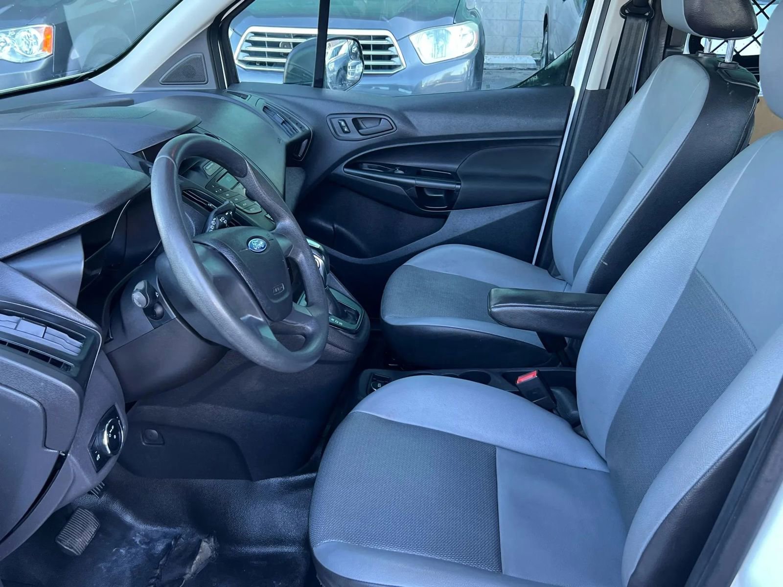 Used 2018 Ford Transit Connect XL image 13