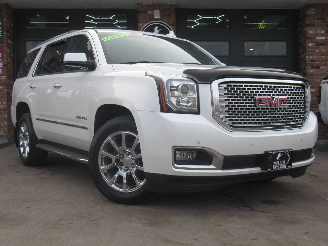 Used 2017 GMC Yukon Denali w/ Open Road Package AWD/4WD image 1