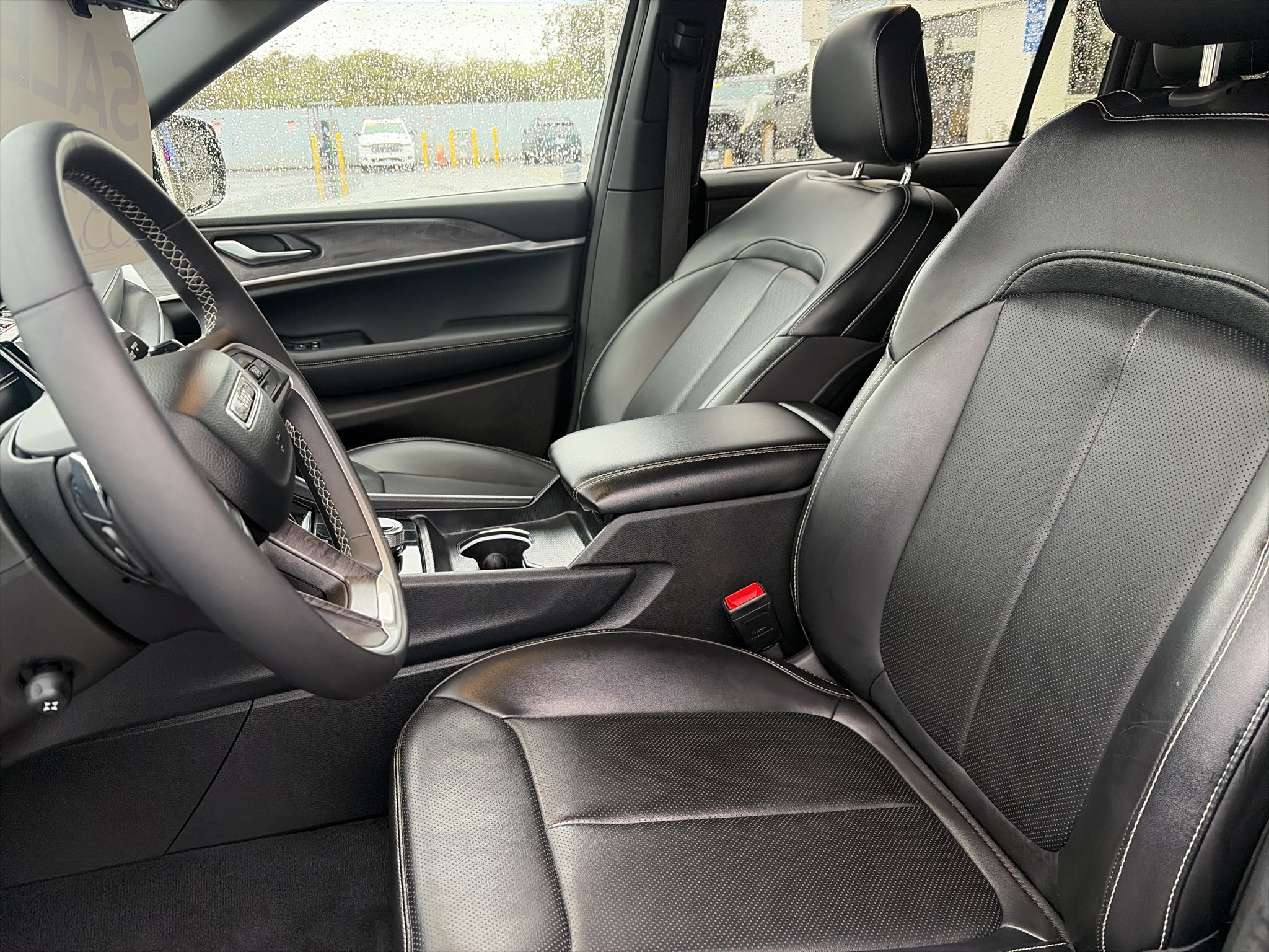 Used 2024 Jeep Grand Cherokee L Limited w/ Luxury Tech Group II AWD/4WD image 11