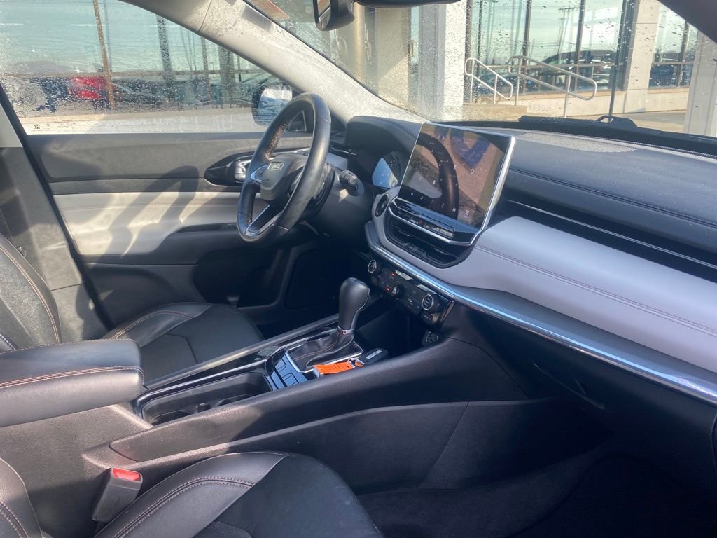 Used 2022 Jeep Compass Limited image 28