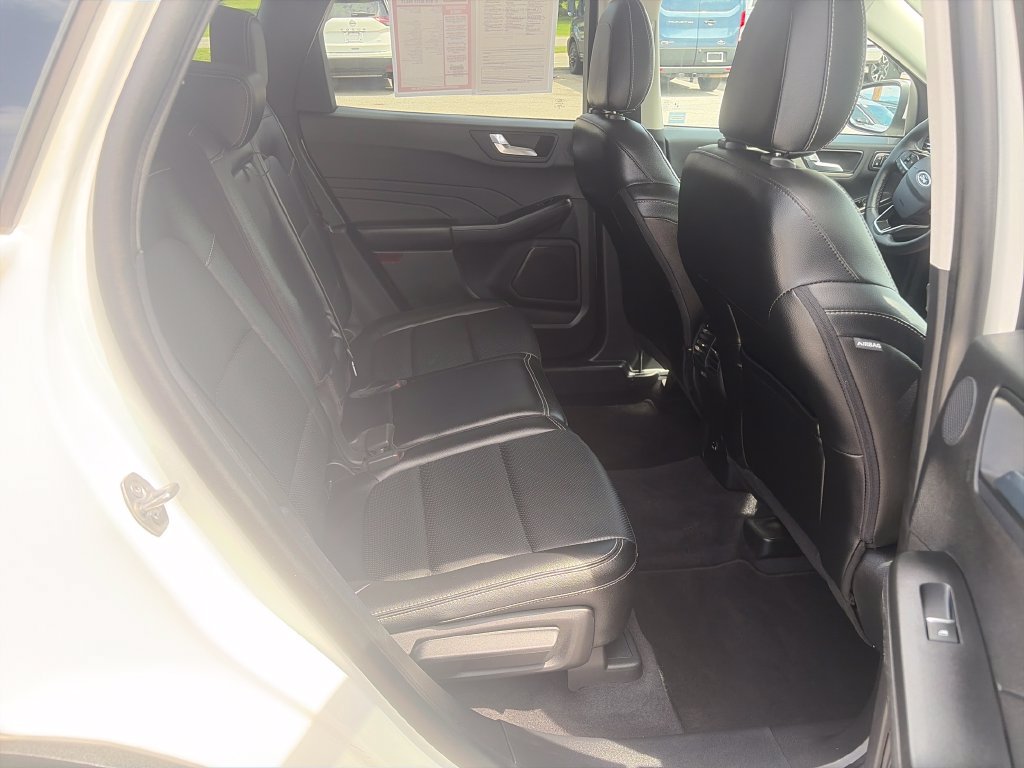Used 2022 Ford Escape SEL w/ Technology Package FWD image 38
