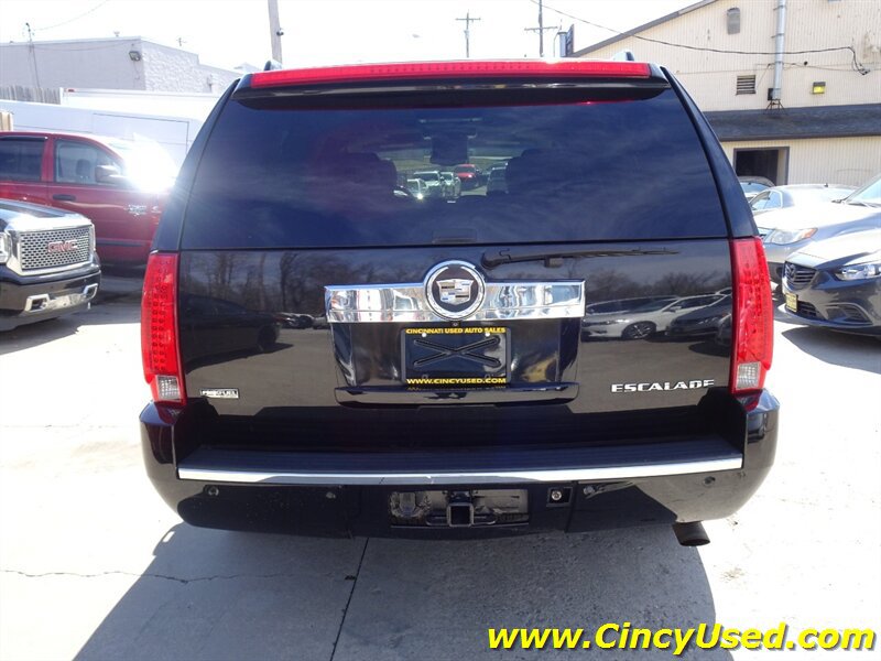 Used 2012 Cadillac Escalade ESV Luxury AWD/4WD image 7