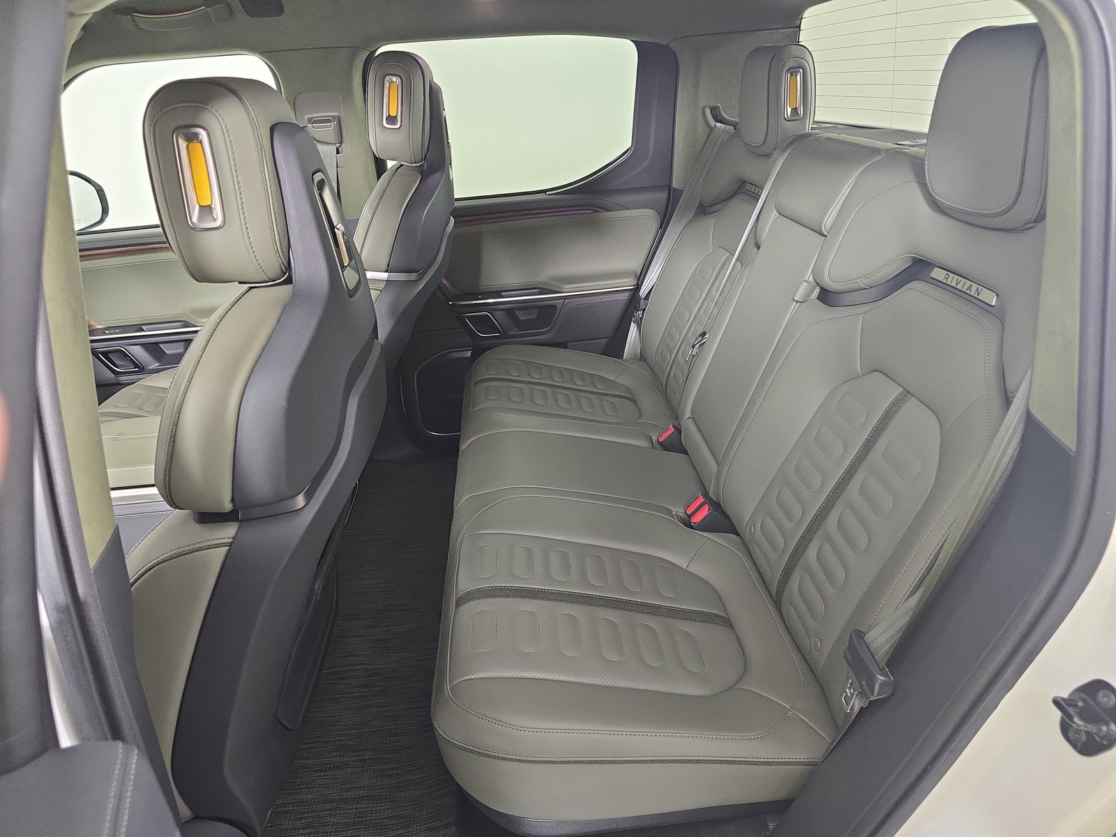 Used 2023 Rivian R1T Adventure image 21