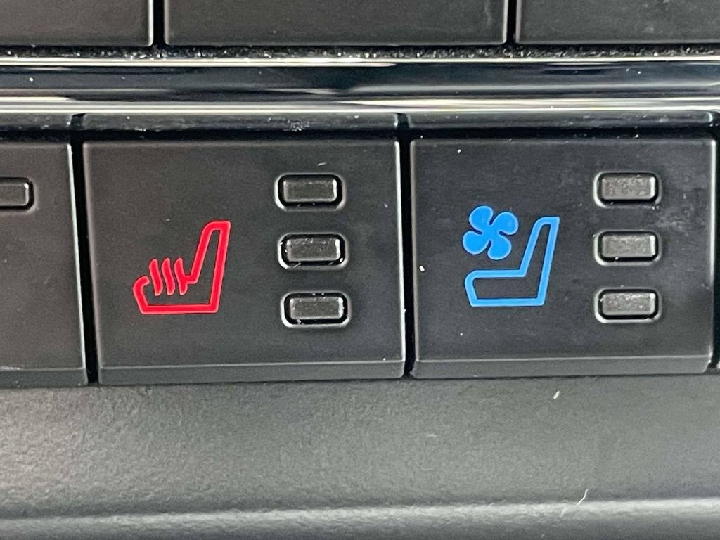 Certified 2024 Ford F250 Lariat w/ Lariat Ultimate Package AWD/4WD image 19