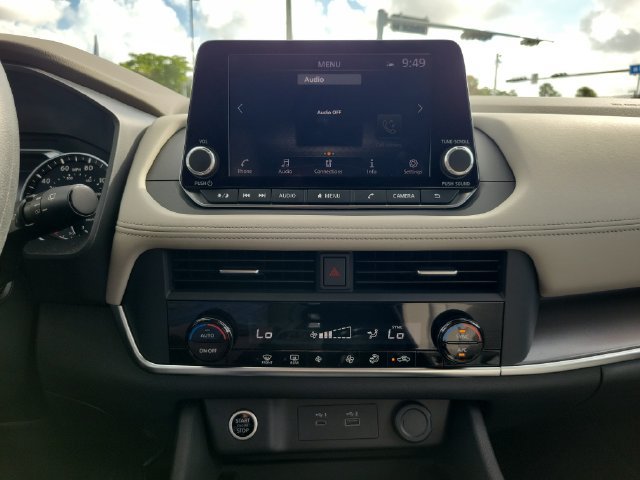 Used 2023 Nissan Rogue SV FWD image 24