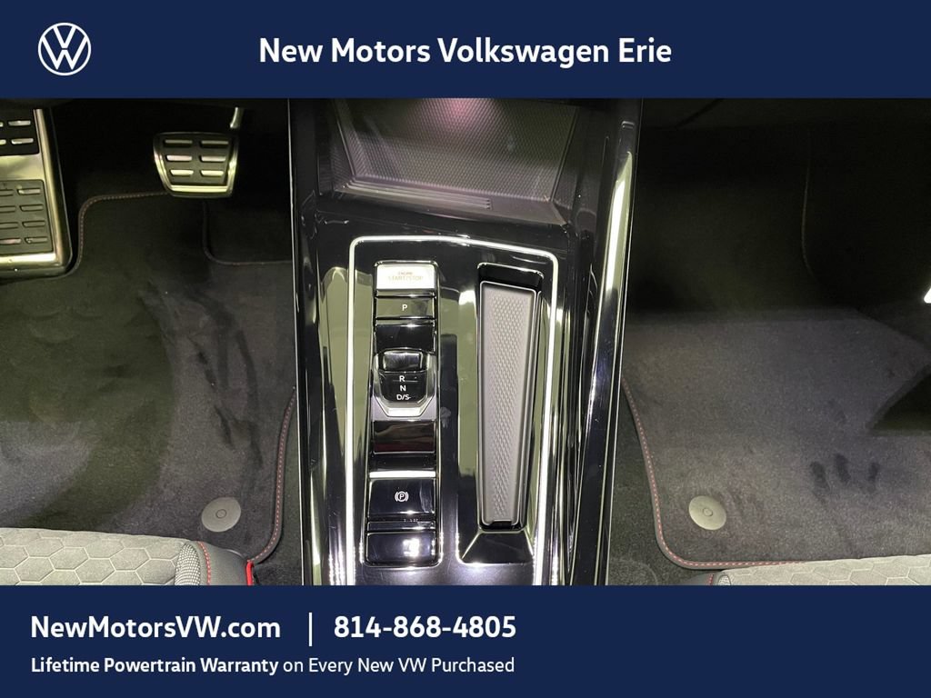 New 2026 Volkswagen GTI SE FWD image 9