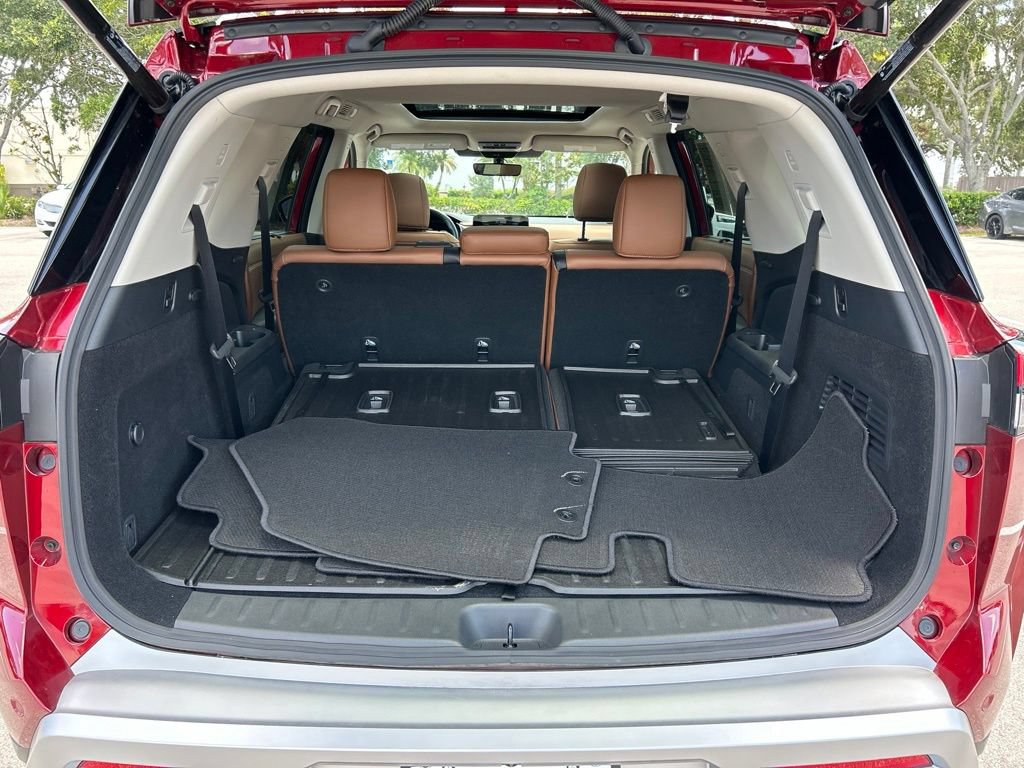 Certified 2025 Nissan Pathfinder Platinum w/ Cargo Package FWD image 54