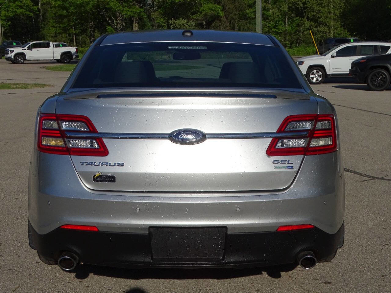 Used 2013 Ford Taurus SEL AWD image 8